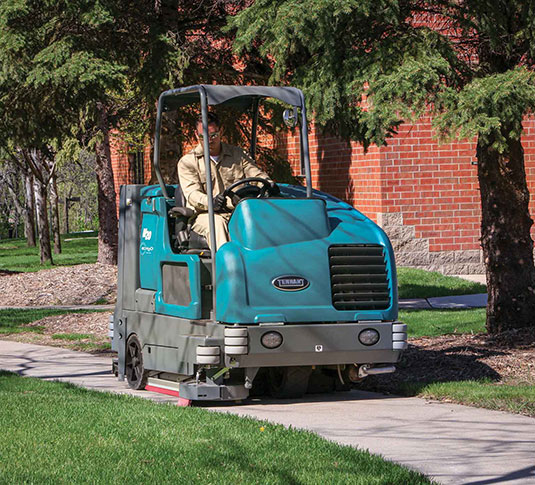 M20 Ride-On Sweeper-Scrubber alt 9