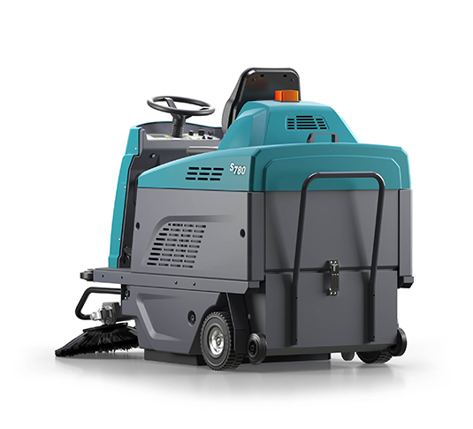 S780 Compact Battery Ride-On Sweeper alt 4